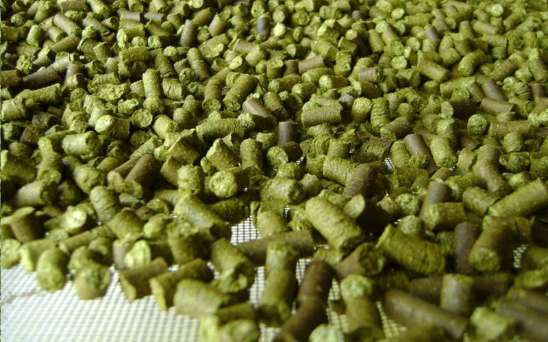 alfalfa pellets